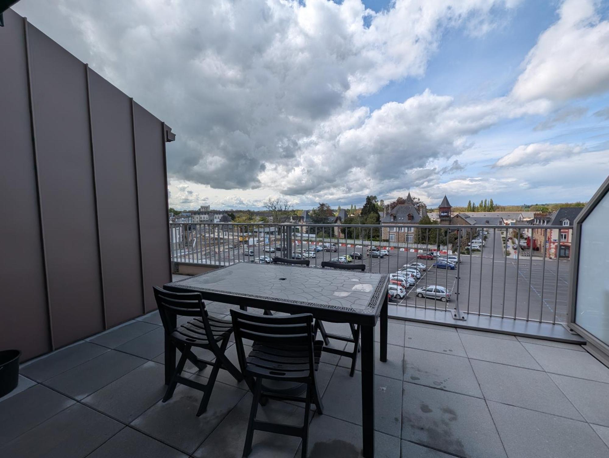 Les Terrasses Du Haras Apartment Lamballe Bagian luar foto